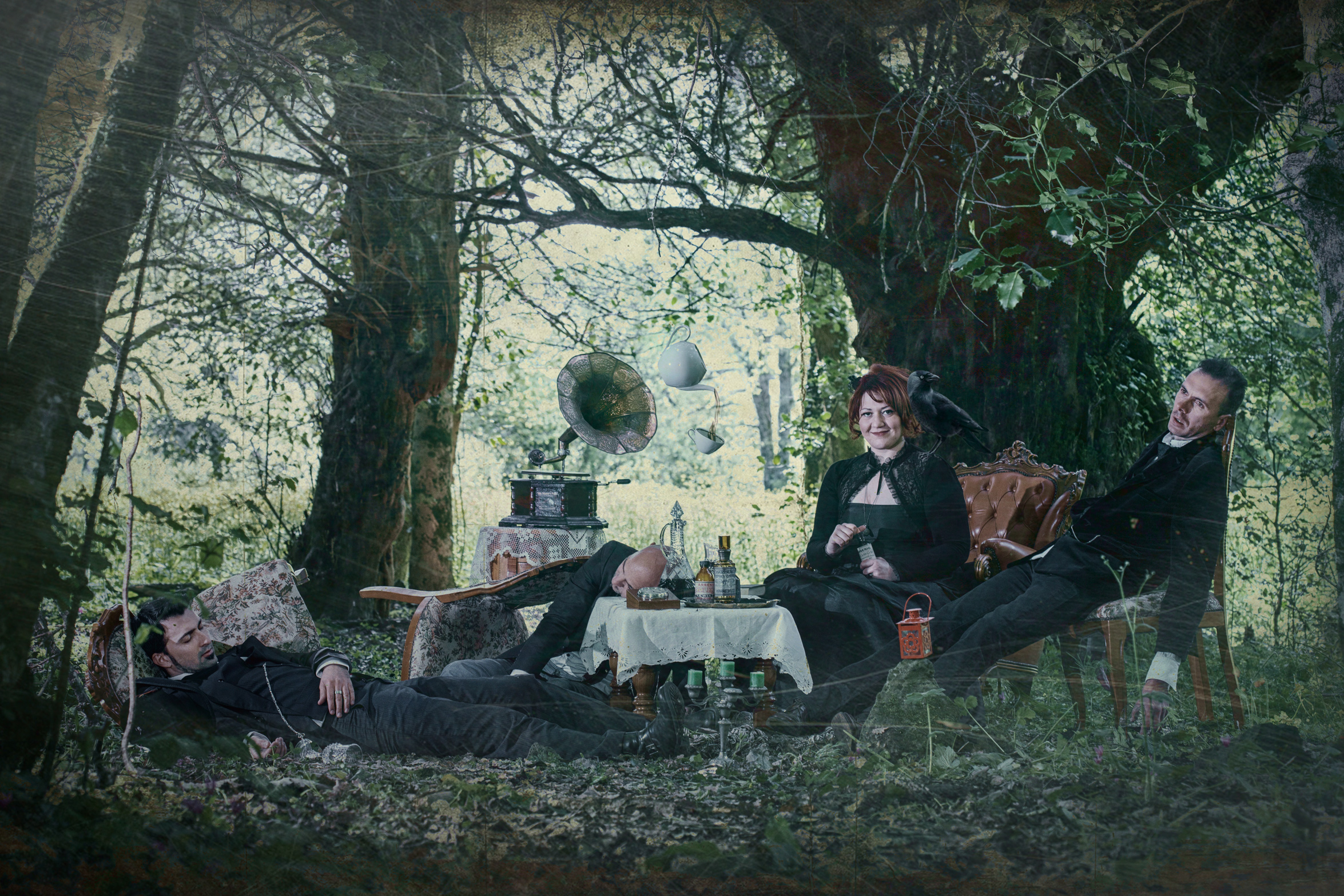 recensione-Arsenic Unbirthday- Ravens And Writing Desks